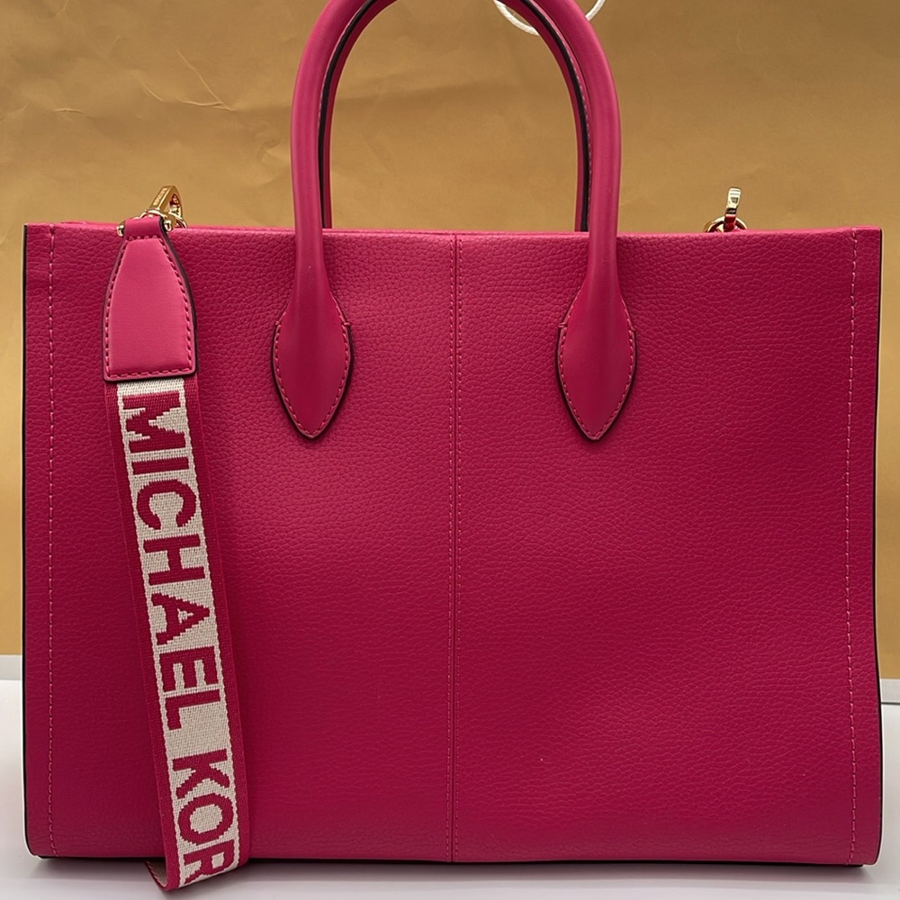 Michael Kors Mirella Md Pebbled Leather Tote Shopper Bag MK EW
Electric Pink - Picture 14 of 16